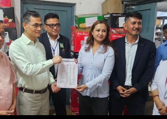 विपी प्रतिष्ठानलाई अस्पतालजन्य सामाग्री हस्तान्तरण