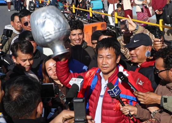 हर्क साम्पाङको अभियन्तादेखि  सांसदसम्मको यात्रा